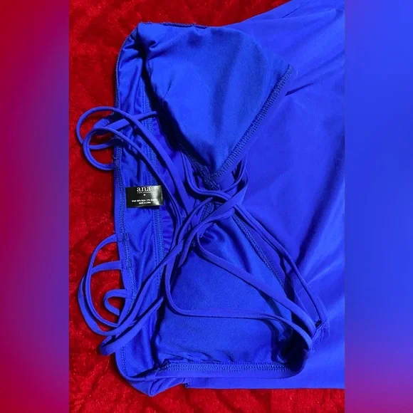 Like New Medium Ana Tankini Top Beautiful Blue padding slimming flattering Cute - Picture 13 of 14